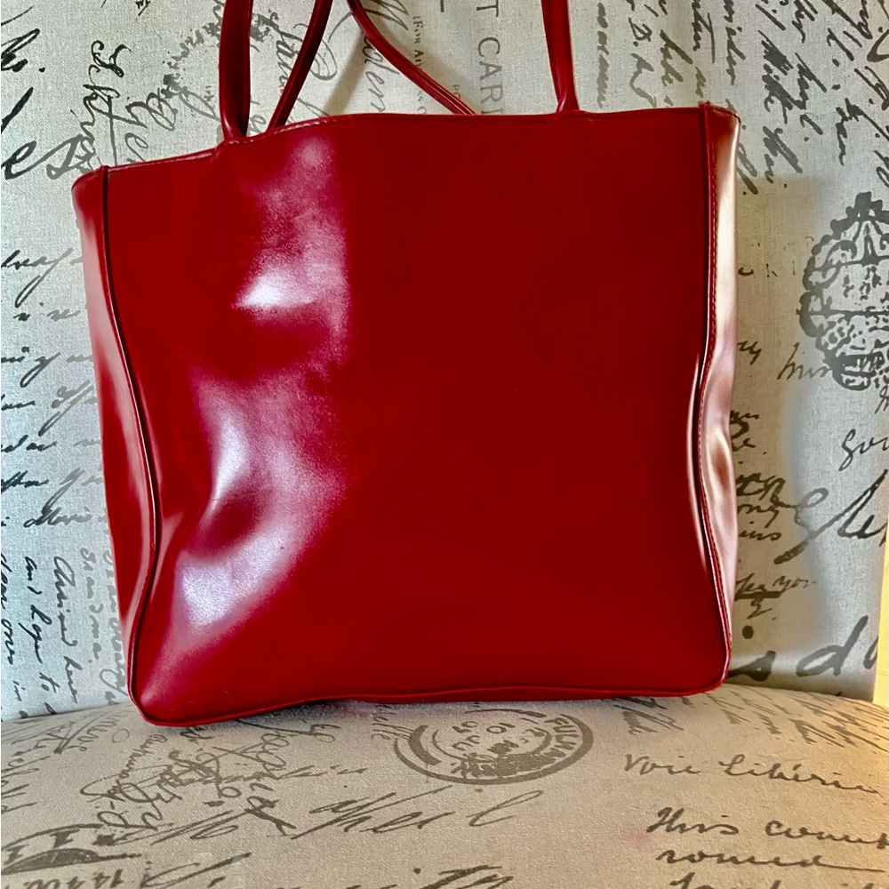 Estee Lauder Red Shoulder Bag with Glossy Finish. Vintage classic bag
